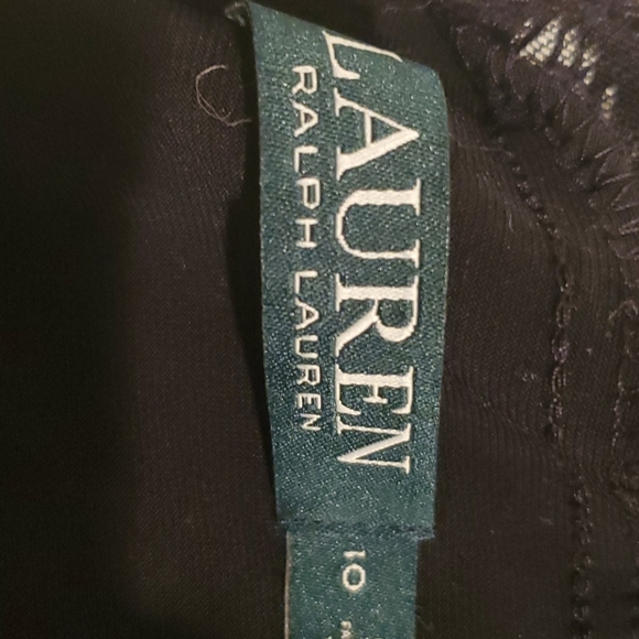 Dress - Picture 5 of 5